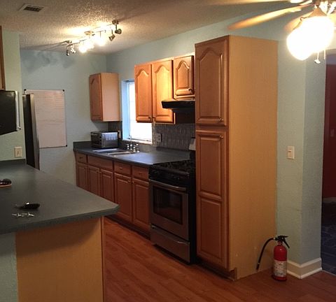 2nd image of 155 SE Lucero Dr