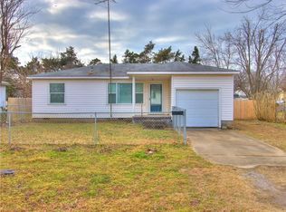 614 E Washington St, Tecumseh, OK 74873