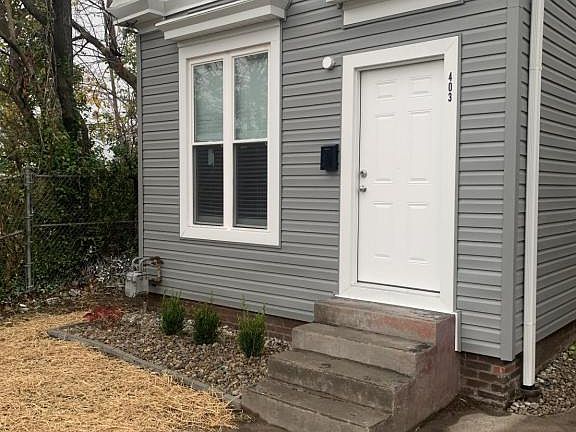 4th image of 403 E Brandeis Ave