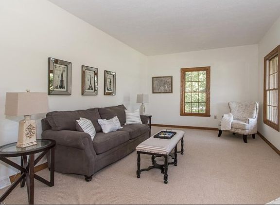 5th image of 2840 Saint George Dr