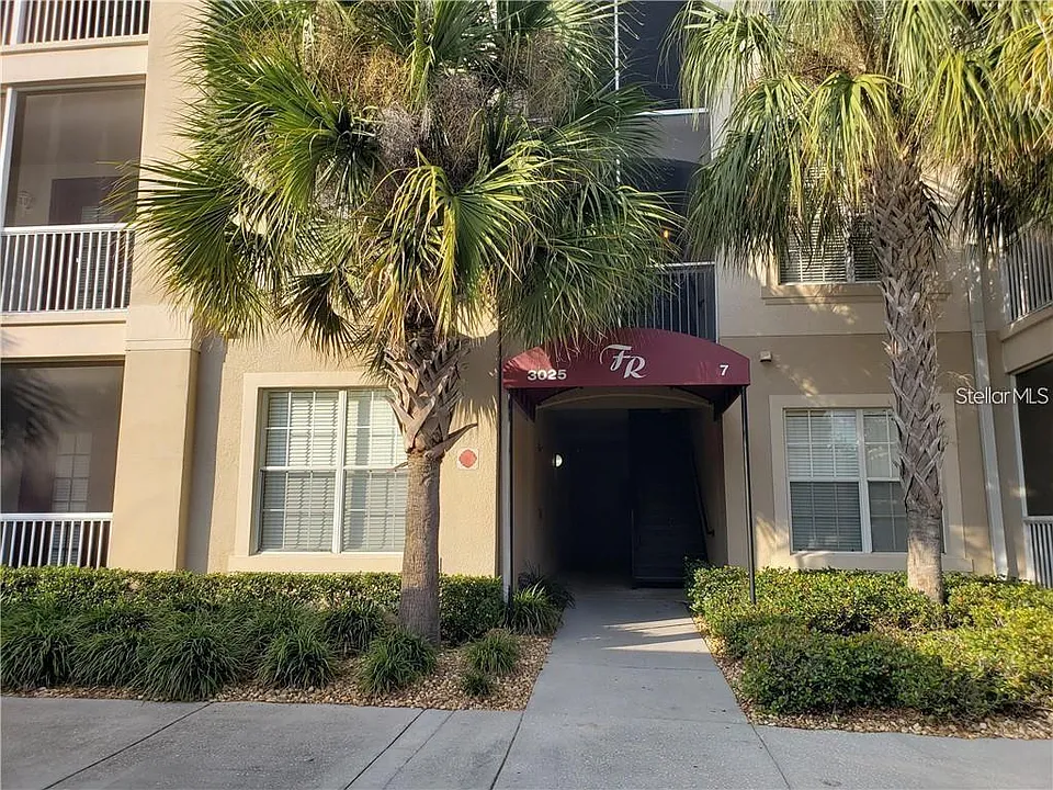 3025 Greystone Loop #208