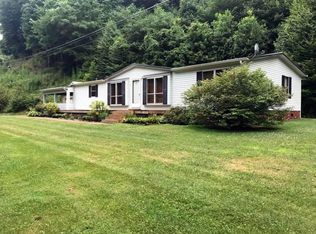 2573 Riverside Dr, Raven, VA 24639