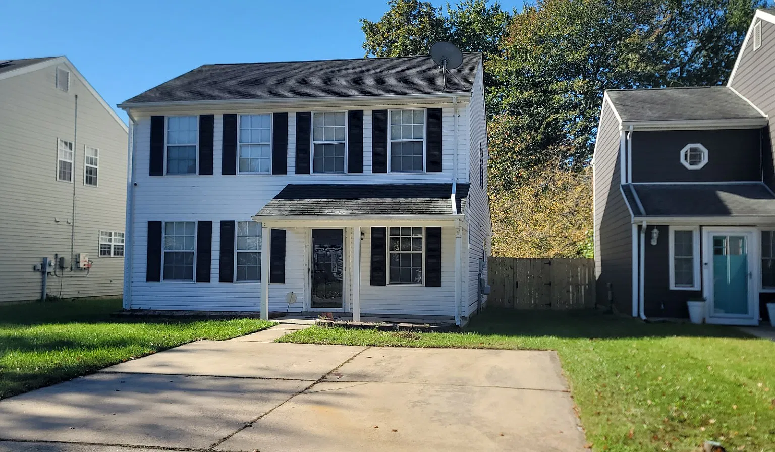 4 bed, 2.5 bath, 1919 sqft, $2,700 — Photo 1