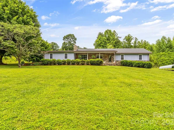 942 Old Clear Creek Rd, Marion, NC 28752