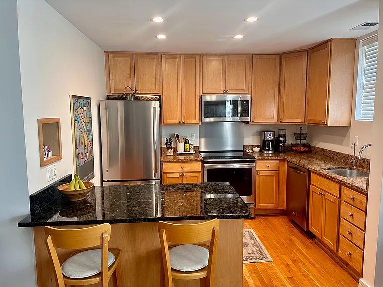 2901 16th St NW #201 — Photo 13