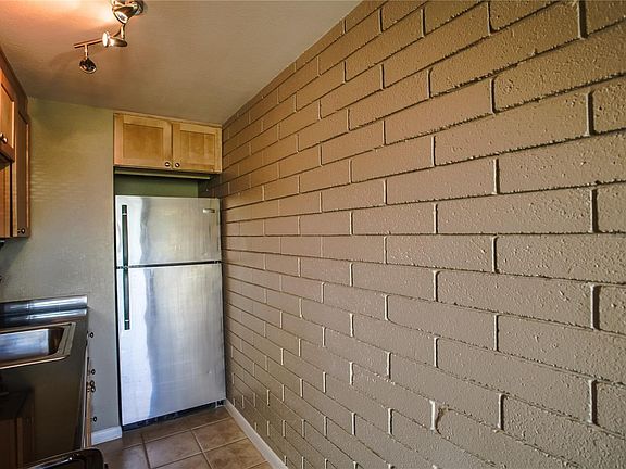 4th image of 250 N Pearl St APT 307