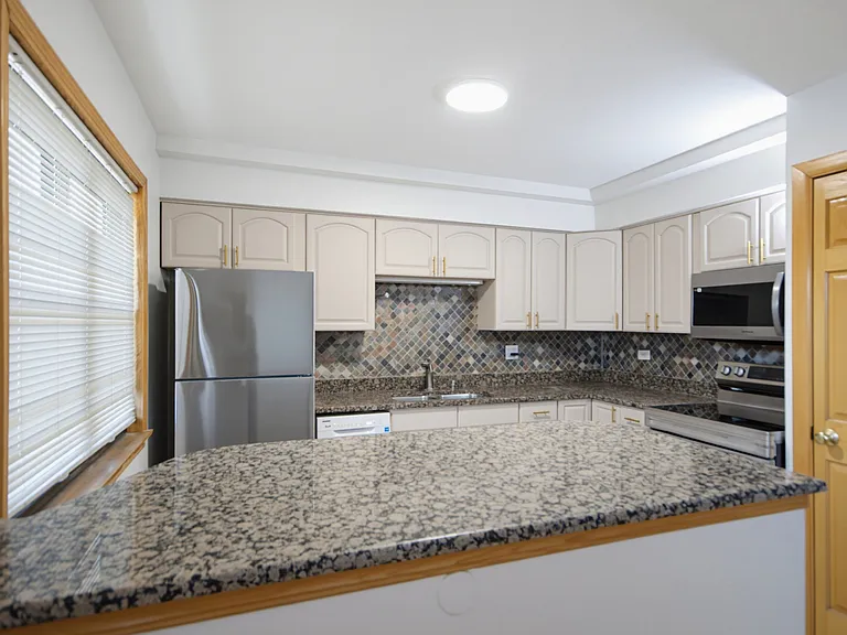 4416 N Kostner Ave #2C — Photo 7