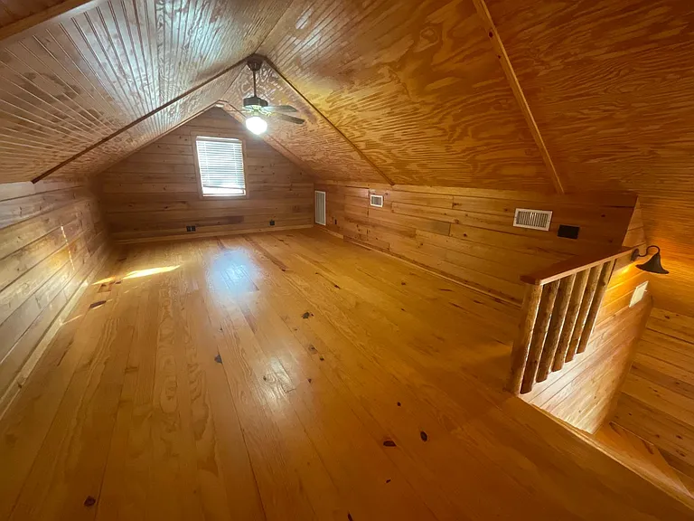 103 Beach Dr — Photo 5