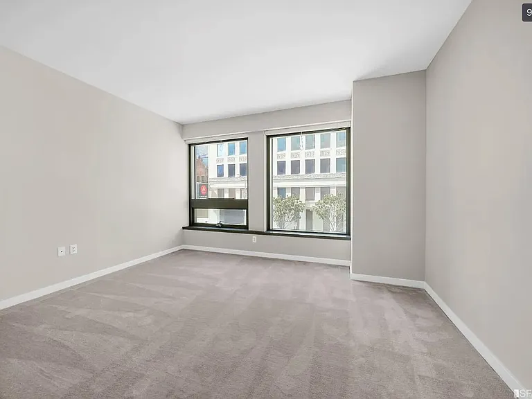 1 Hawthorne St #2J — Photo 3