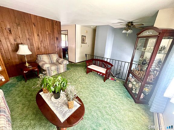 3rd image of 77 Meadow Lark Road