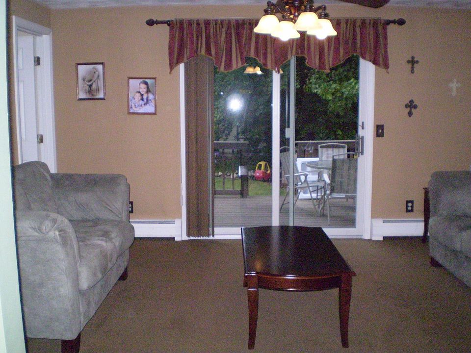 2nd image of 169 Lonsdale Farm Rd