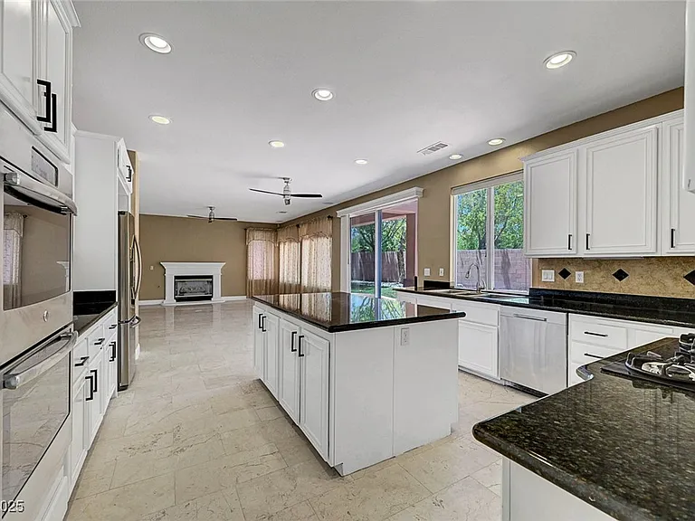 229 N Buteo Woods Ln — Photo 32