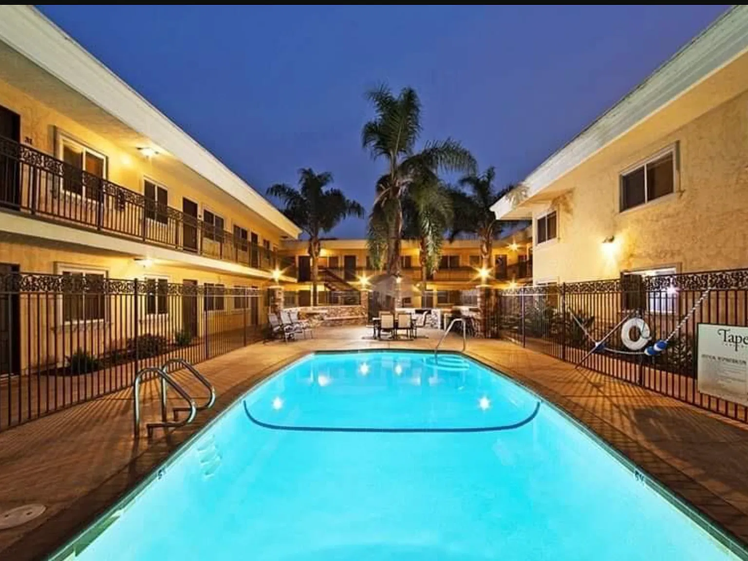 2 bed, 750 sqft, $2,495 — Photo 3
