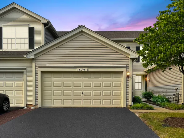 674 W Jonathan Dr, Round Lake, IL 60073