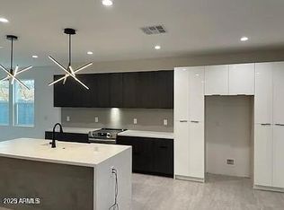 2826 N 28th Pl, Phoenix, AZ 85008
