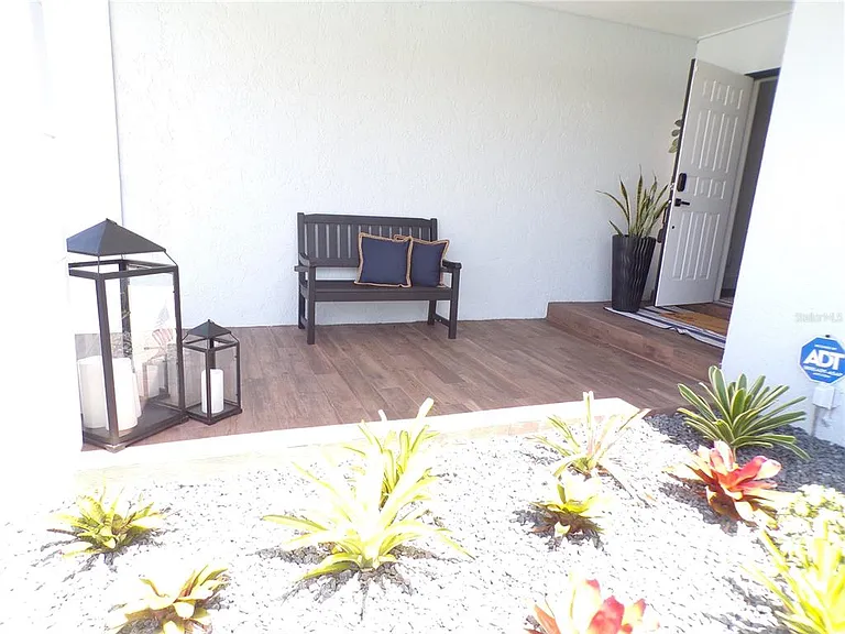1802 Los Alamos Dr — Photo 2