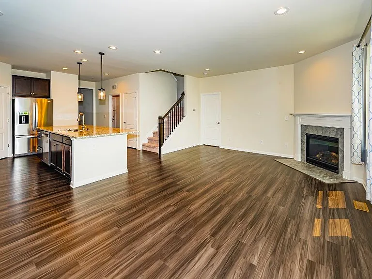 2801 Dillon Dr — Photo 22