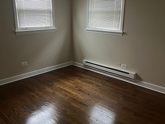 3rd image of 9448 W Glenlake Ave #2A