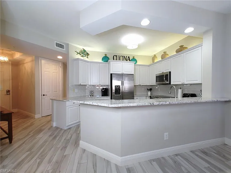 400 Flagship Dr #501 — Photo 11