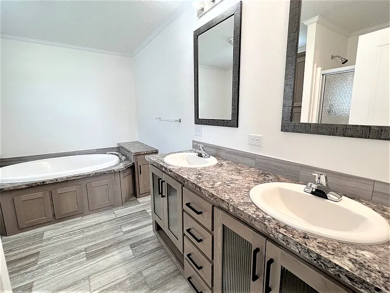 16181 Lancaster Way — Photo 20