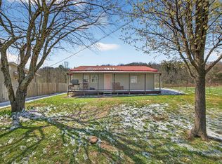 220 Pierce Ln, Monterey, TN 38574