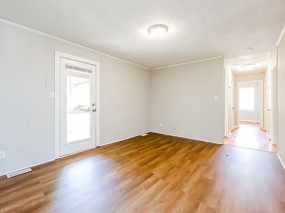 4th image of 123 Bondale Dr