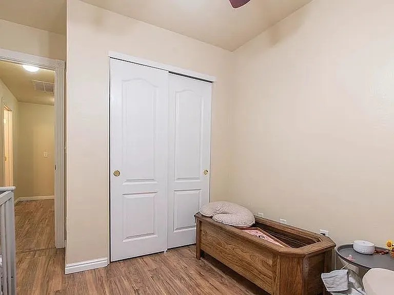 1337 N Gingham Ave — Photo 19