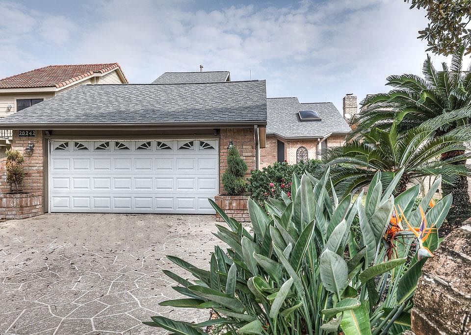 1st image of 20242 Atascocita Lake Dr