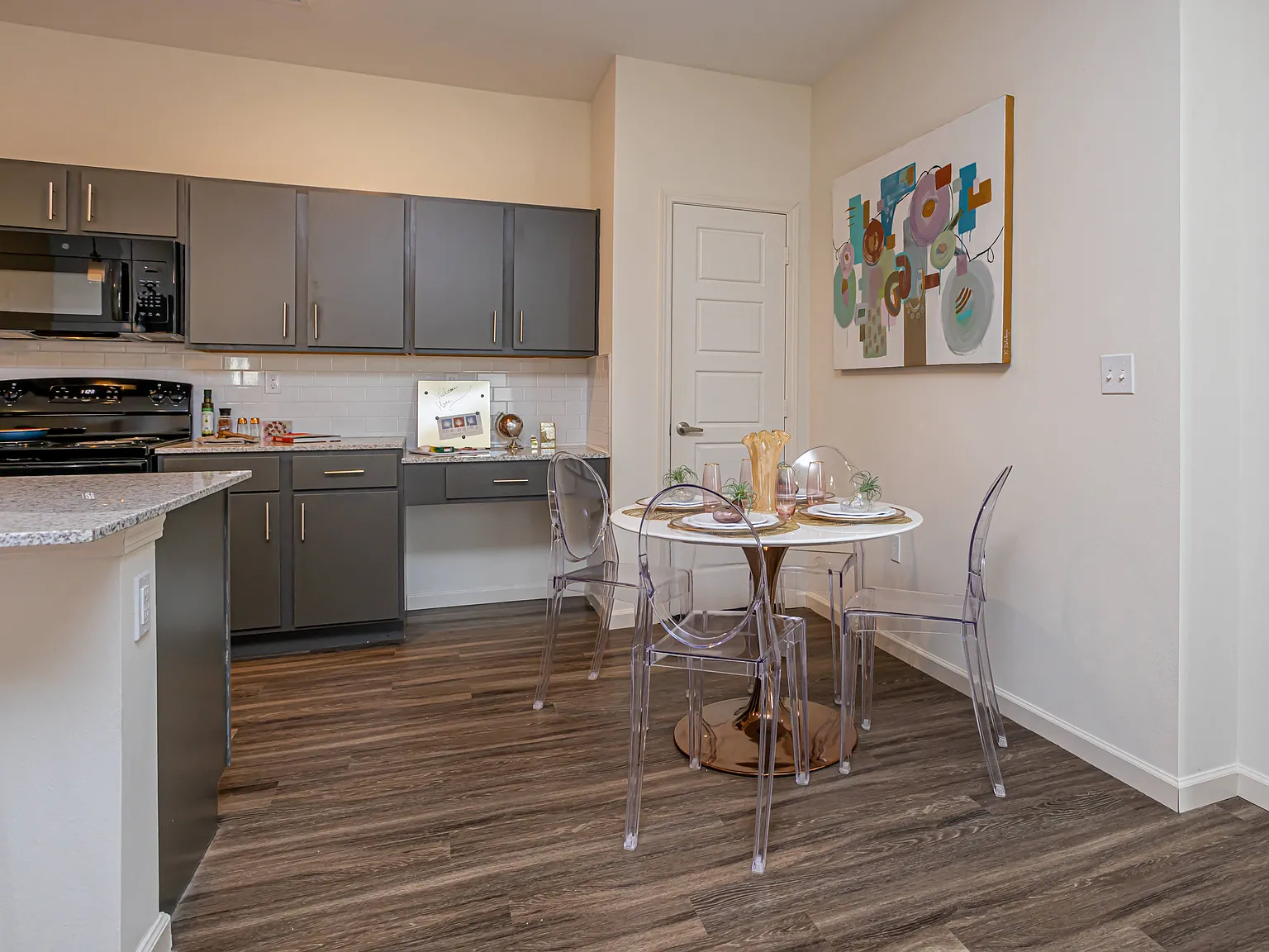 The Palms at Sunset Lakes Apartment Homes — Photo 3