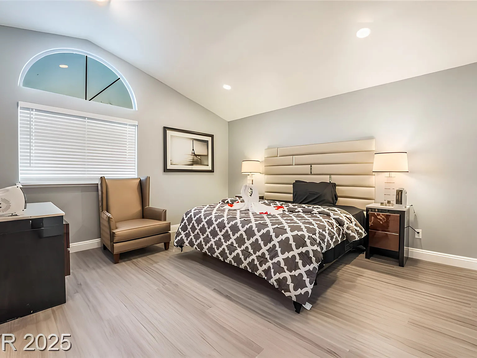 3 bed, 2.5 bath, 1400 sqft, $1,217 — Photo 2