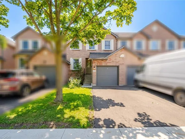 2935 Headon Forest Dr #17, Burlington, ON L7M 3Z7