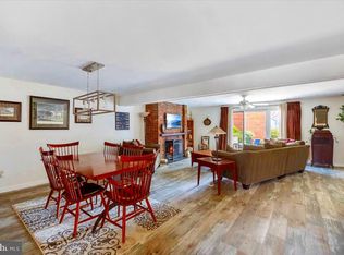 8 W Close, Moorestown, NJ 08057
