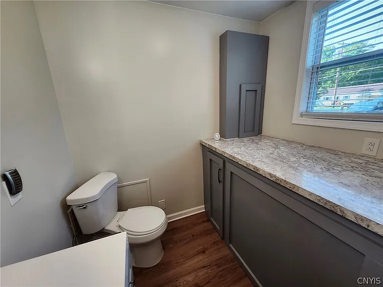 1582B Chestnut Ridge Rd — Photo 8