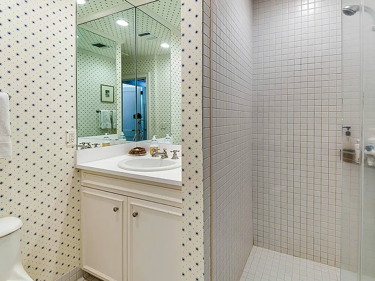38 Halsey Ln — Photo 15
