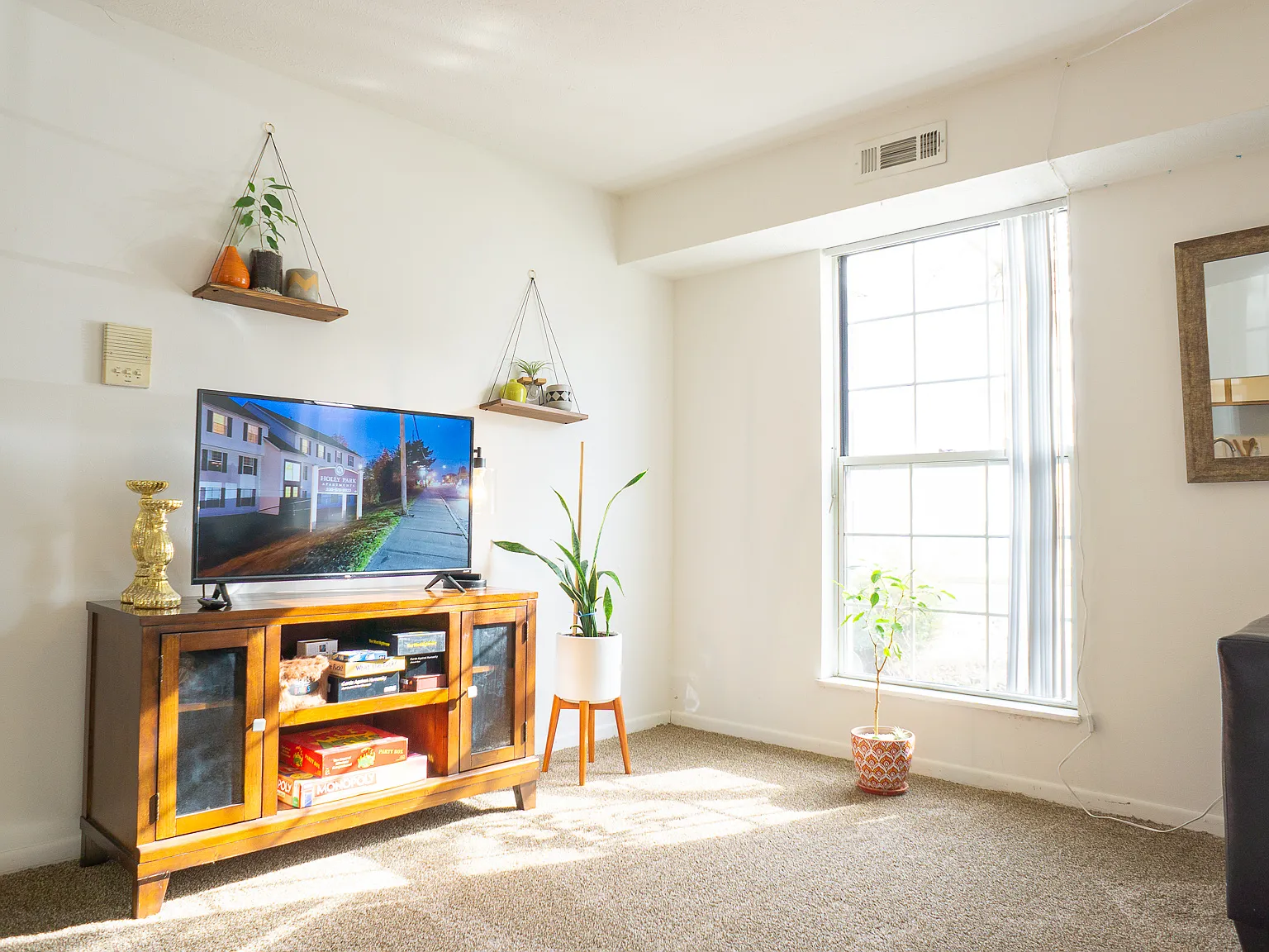 Holly Park Apartments — Photo 4