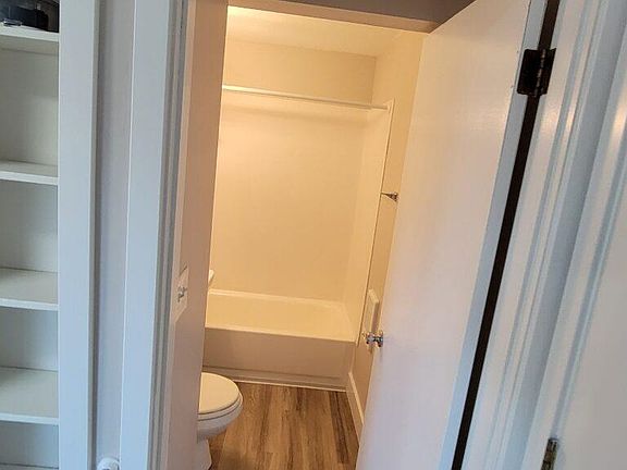 Refreshed Studio Apartment #8 - Currently offering a special of first month's rent on this apartment