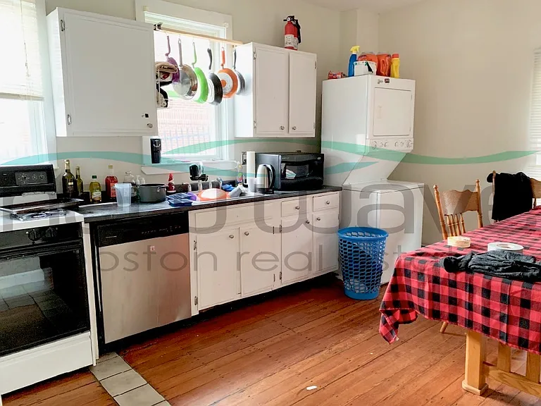 839 Parker St #1 — Photo 7