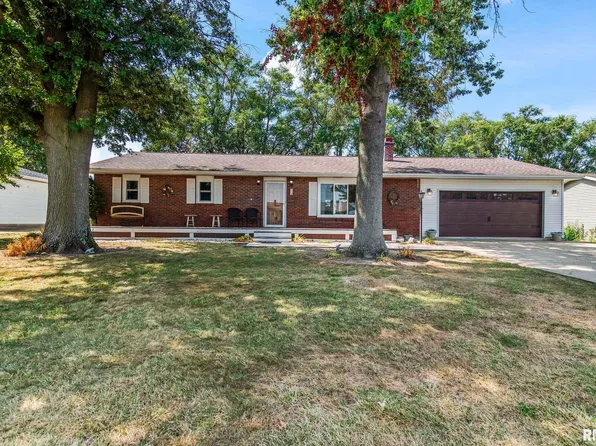 72 Michele Dr, Pawnee, IL 62558