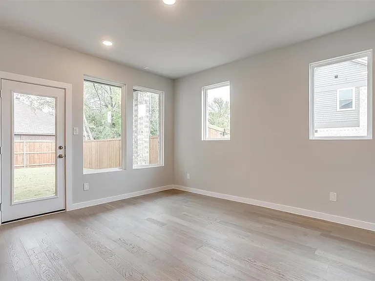 4525 Hogans Alley Dr — Photo 13
