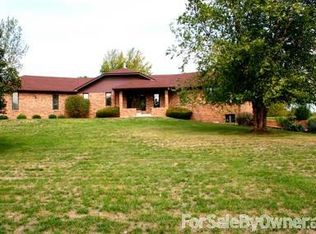 3821 Kevin Rd, Rockford, IL 61101