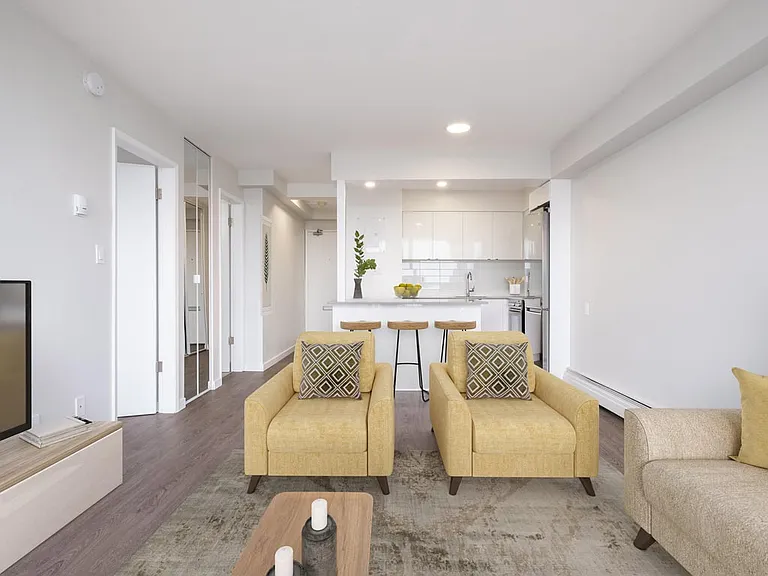 1251 Jervis St — Photo 7