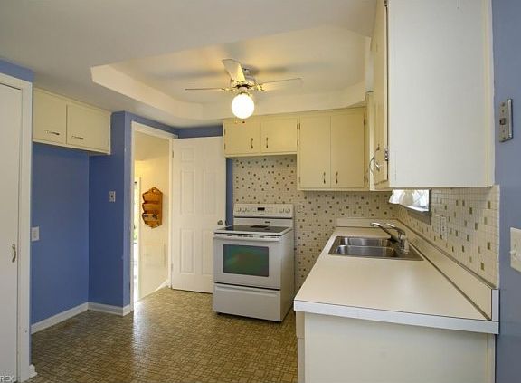 3rd image of 317 E 305th St