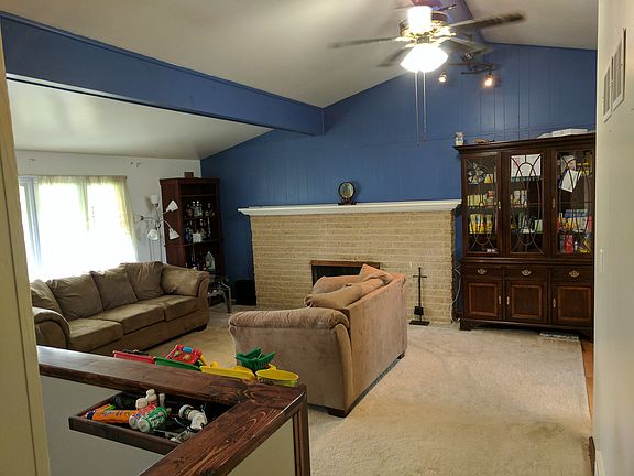 Upstairs living room 