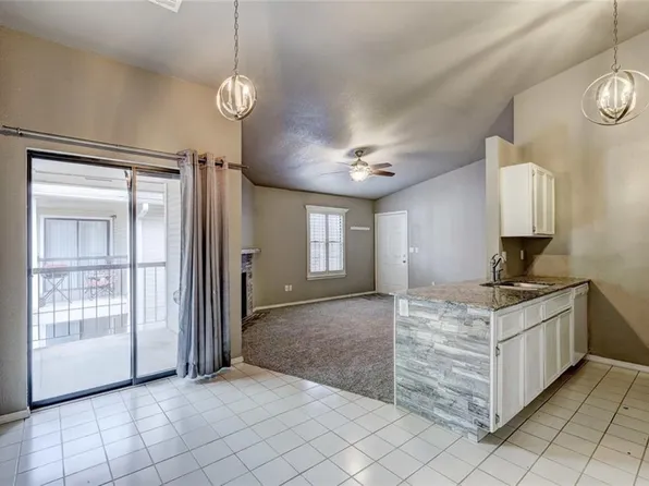 3000 Chautauqua Ave APT 230, Norman, OK 73072