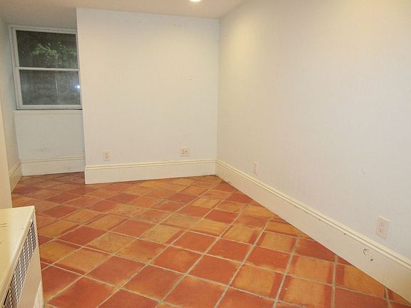 4th image of 309 Cumberland St APT 1
