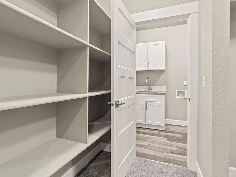 16536 N Columbus Dr — Photo 13