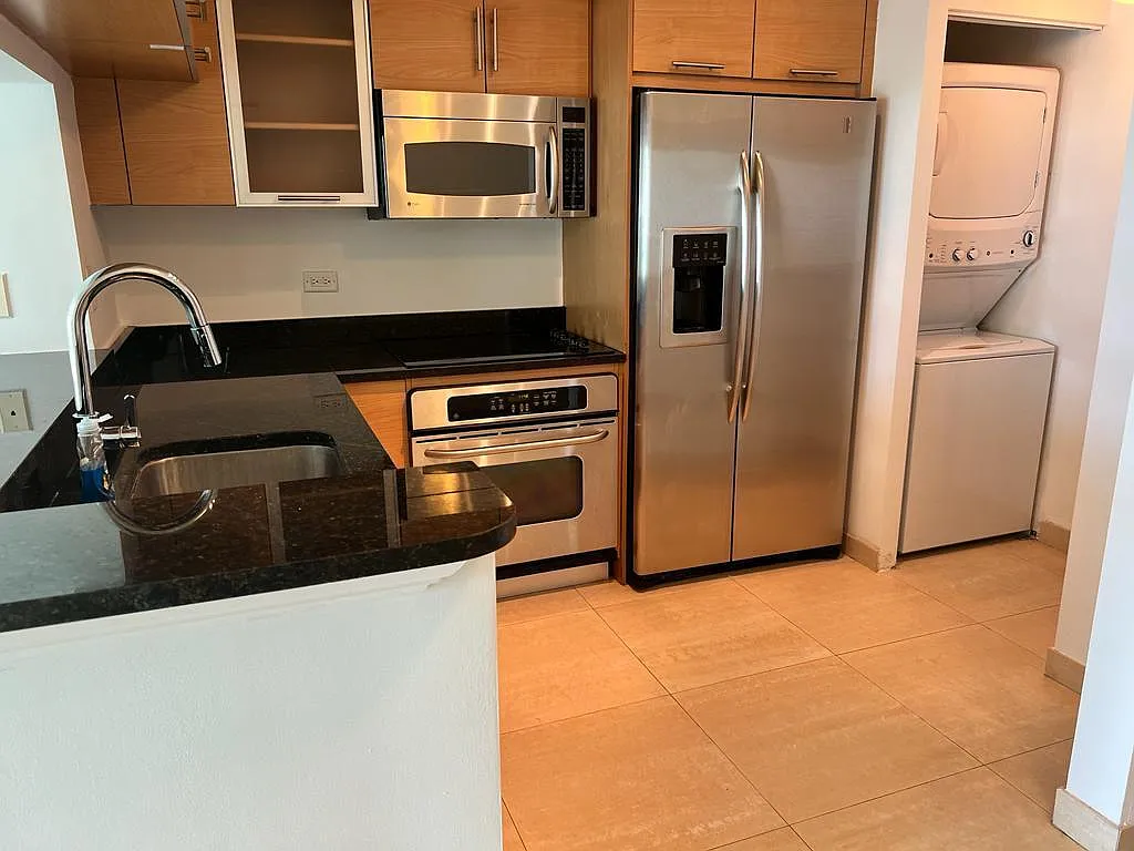 1 bed, 1.0 bath, 902 sqft, $3,100 — Photo 4