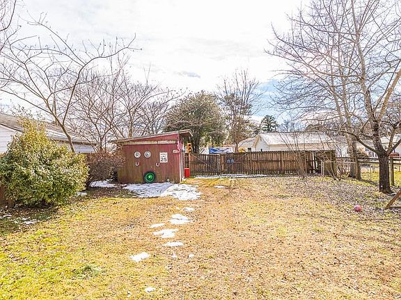 5th image of 2705 Irisdale Ave