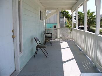 3rd image of 110 E Carolyn Dr
