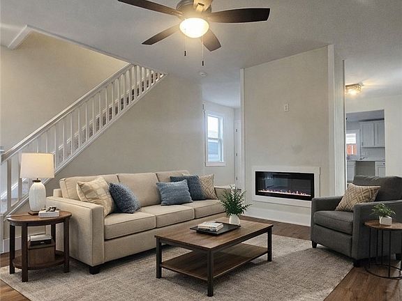 3rd image of 539 Walnut St